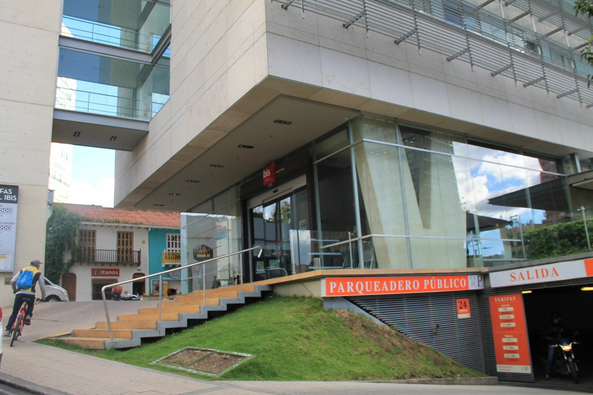 Ibis Bogota Museo Hotel Exterior foto